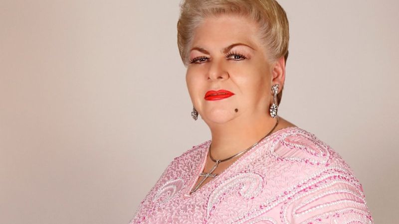 Paquita la del Barrio llama «inútil» a Bad Bunny durante premiación