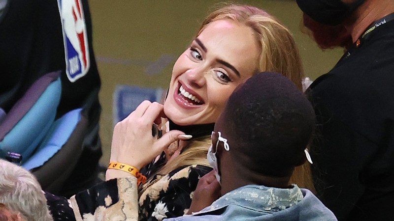 Adele fue cómplice de una propuesta sorpresa de matrimonio