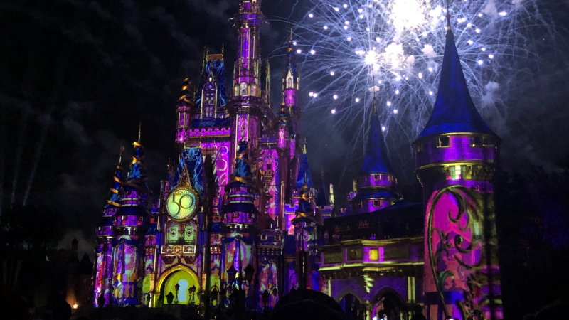 Pases anuales de Disney se reducen significativamente
