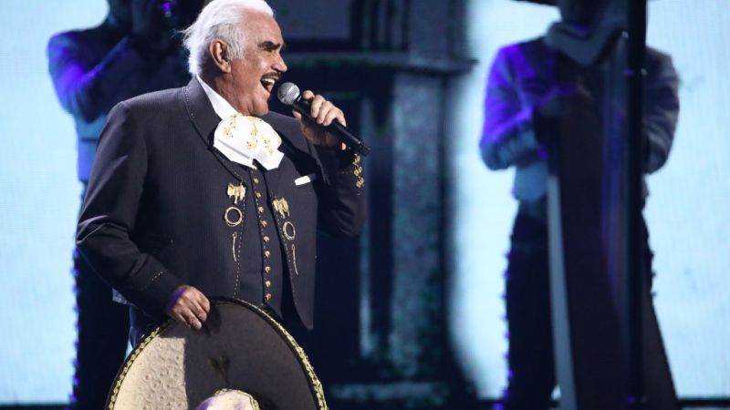 Reportan como crítico el estado de salud de Vicente Fernández