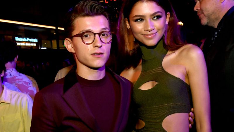 Tom Holland y Zendaya bromean previo al estreno de «Spider-Man: No Way Home»