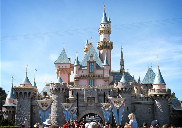 Disneyland Pone Fin Al Uso De Cubrebocas Para Visitantes Completamente Vacunados.jpg