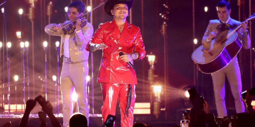 Nodal prepara colaboraciones con Christina Aguilera y Marc Anthony