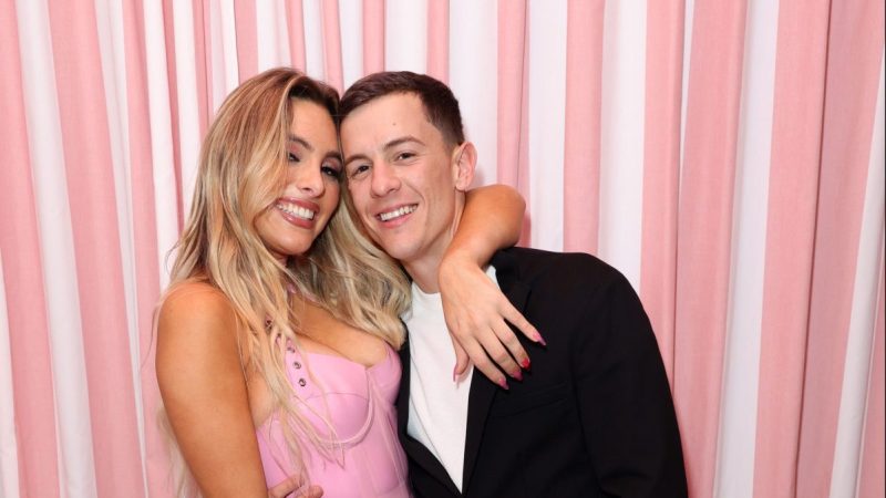 Guaynaa y Lele Pons se comprometieron en el escenario del Tomorrowland