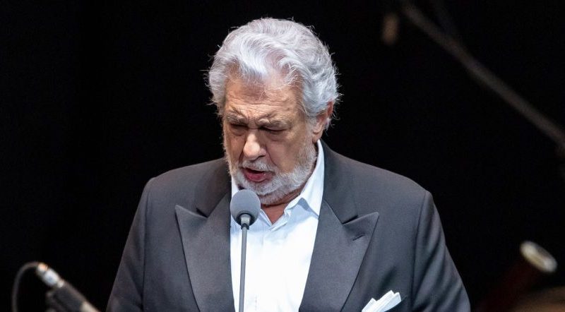 Plácido Domingo es vinculado a organización de explotación sexual