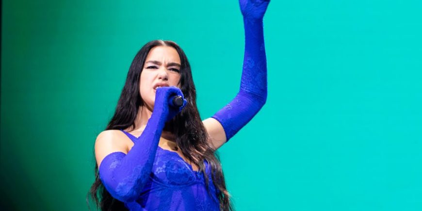 Dua Lipa habló sobre su participación en el Mundial de Qatar 2022