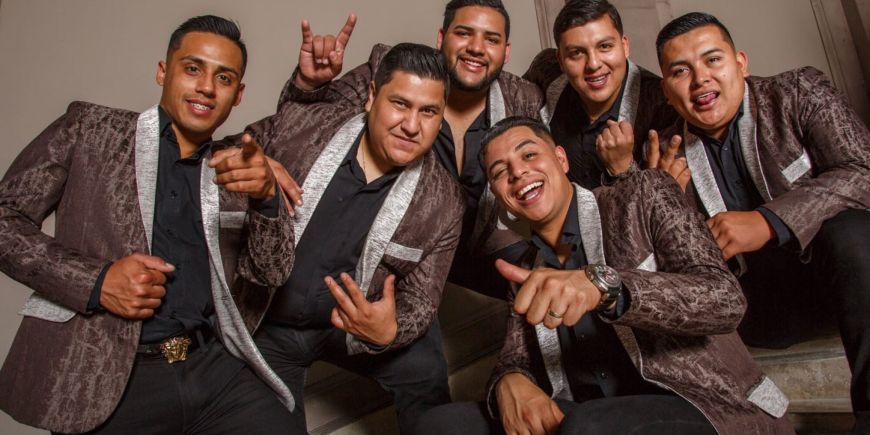Lo que se sabe sobre la salida de Eduin Caz de Grupo Firme